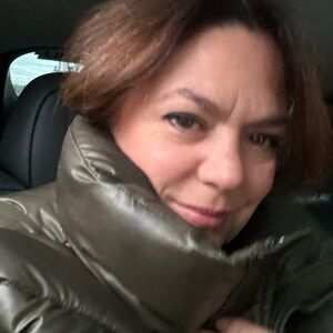 Meet your Posher, Adina